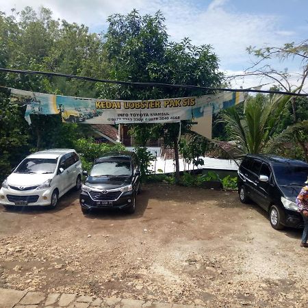 Losmen Fadel Malioboro Jogja Γιογκιακάρτα Εξωτερικό φωτογραφία