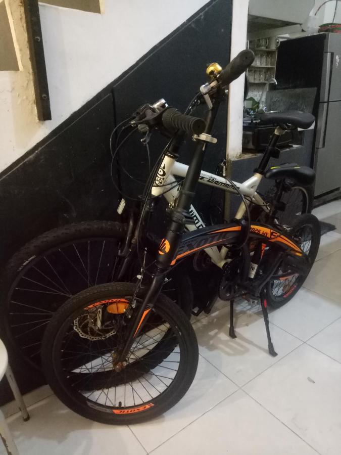 Losmen Fadel Malioboro Jogja Γιογκιακάρτα Εξωτερικό φωτογραφία
