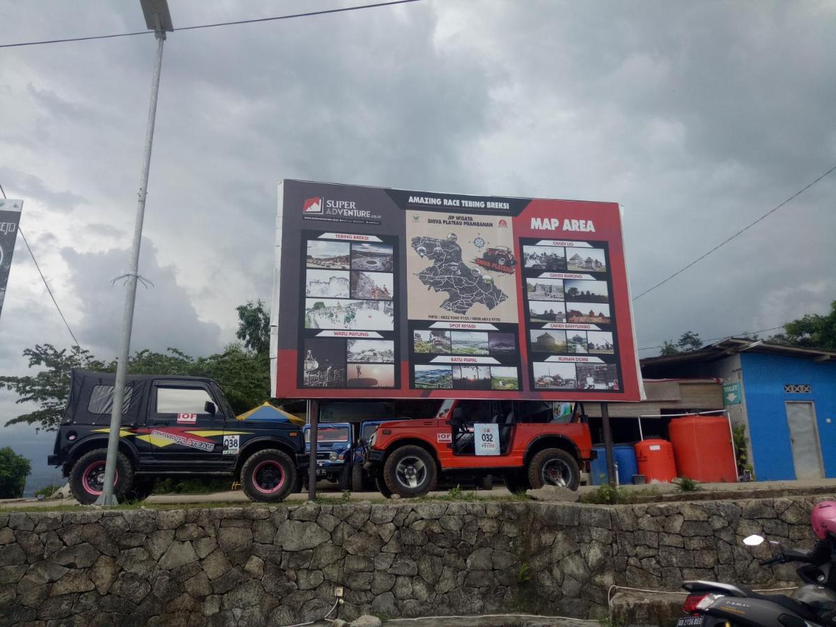 Losmen Fadel Malioboro Jogja Γιογκιακάρτα Εξωτερικό φωτογραφία