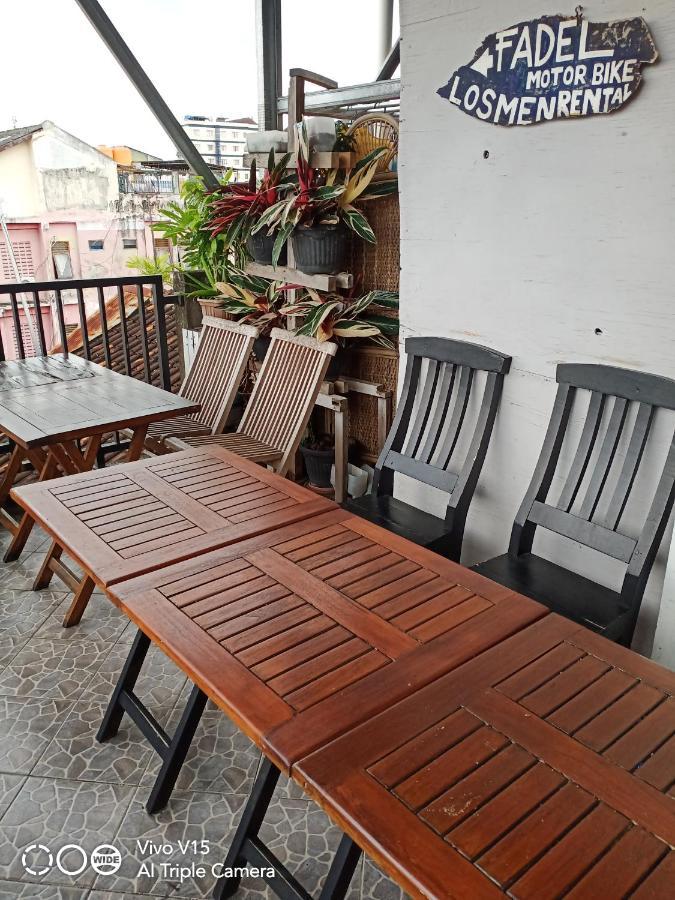 Losmen Fadel Malioboro Jogja Γιογκιακάρτα Εξωτερικό φωτογραφία