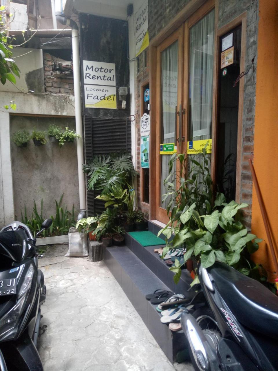 Losmen Fadel Malioboro Jogja Γιογκιακάρτα Εξωτερικό φωτογραφία